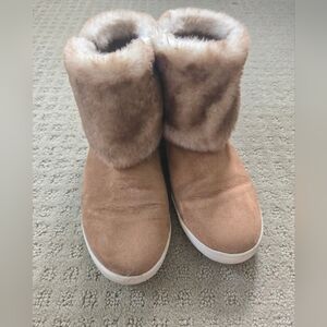 London Fog Tan Fur-Lined Big Girls Boots Size 5